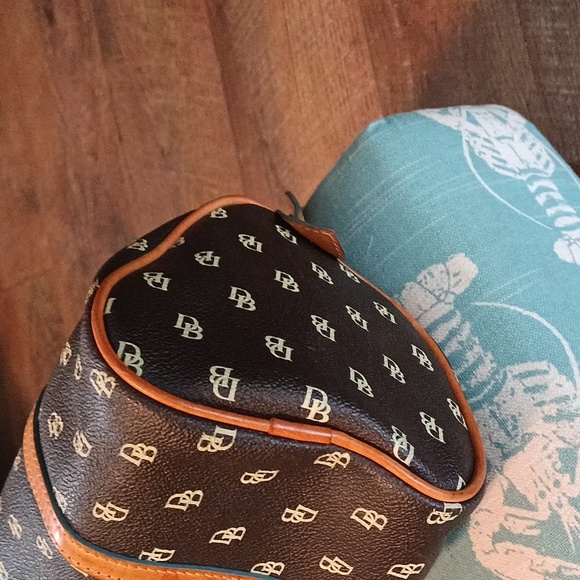 Dooney & Bourke Barrel Bag ❤️❤️❤️ - Picture 7 of 16